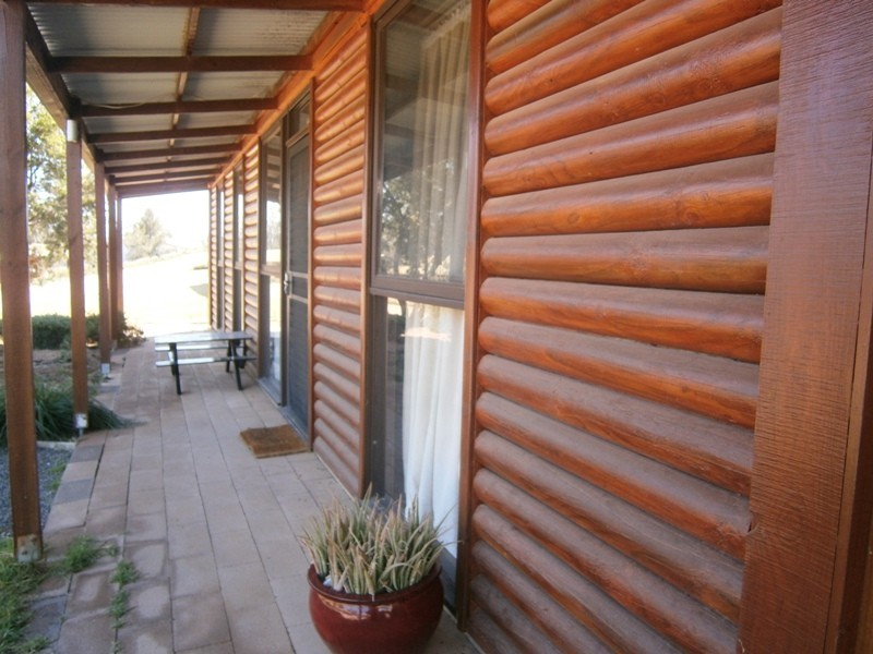 66 Apold Court / Pine Village, Morgan SA 5320