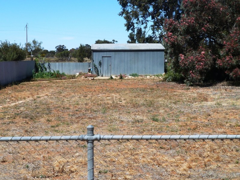 - Paruna Road, Loxton SA 5333