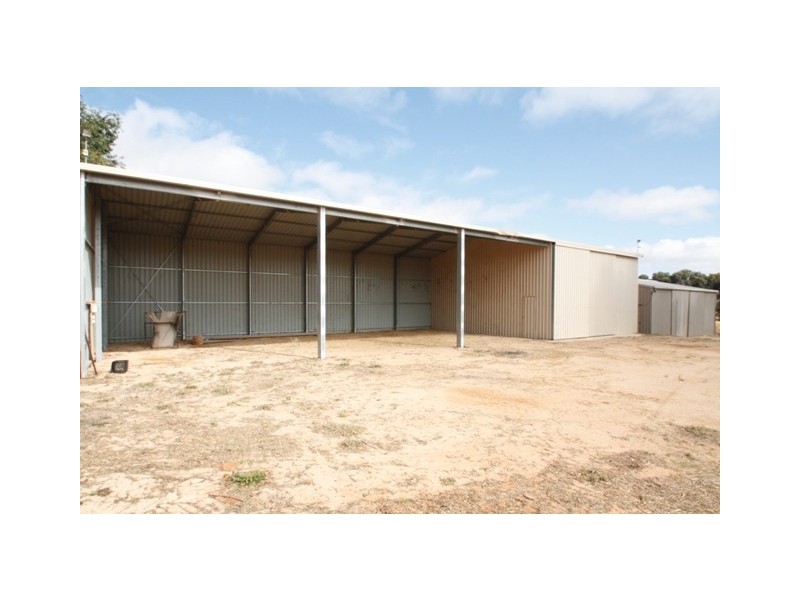 423 Gratwick Rd, Loxton SA 5333
