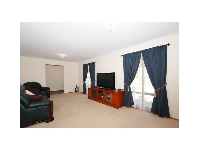 128 Balfour Ogilvy, Loxton SA 5333