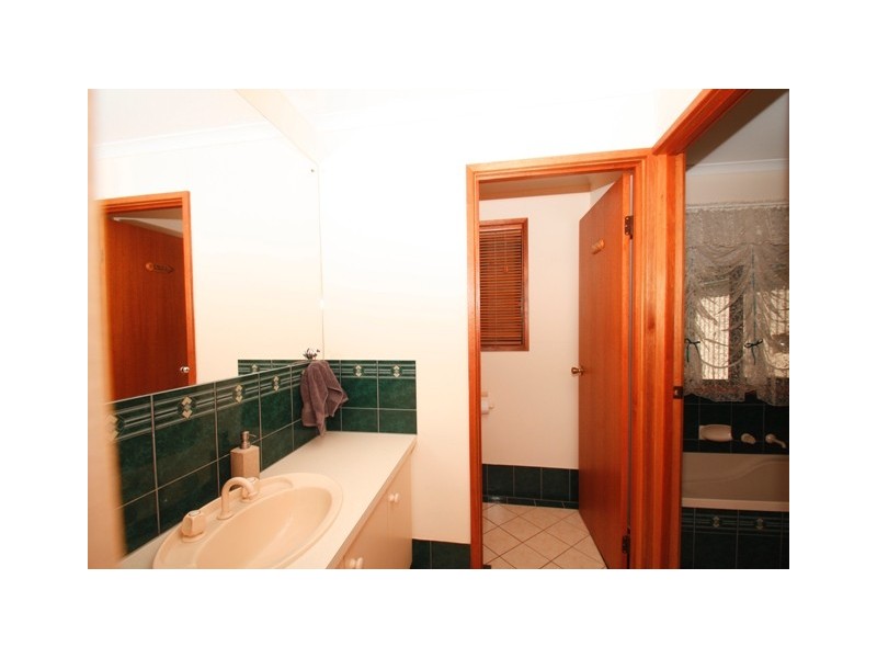 128 Balfour Ogilvy, Loxton SA 5333