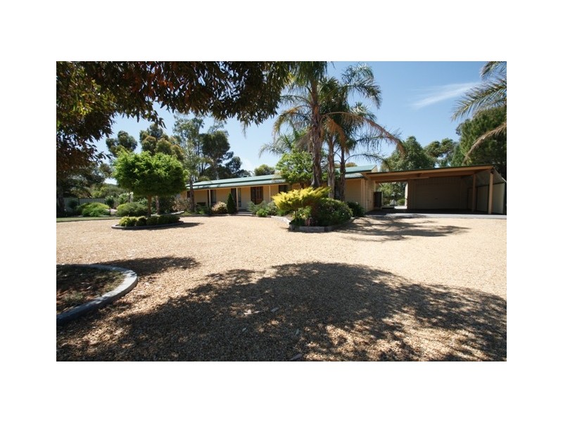 128 Balfour Ogilvy, Loxton SA 5333