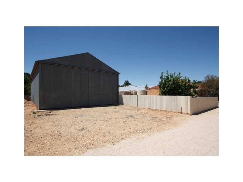 10 Wodonga Avenue, Loxton SA 5333