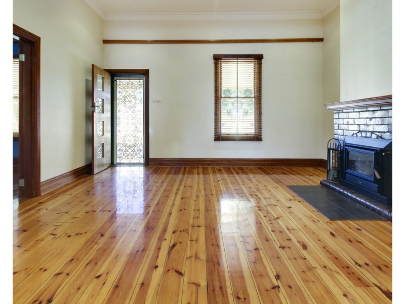 11 Sadlier Street, Loxton SA 5333