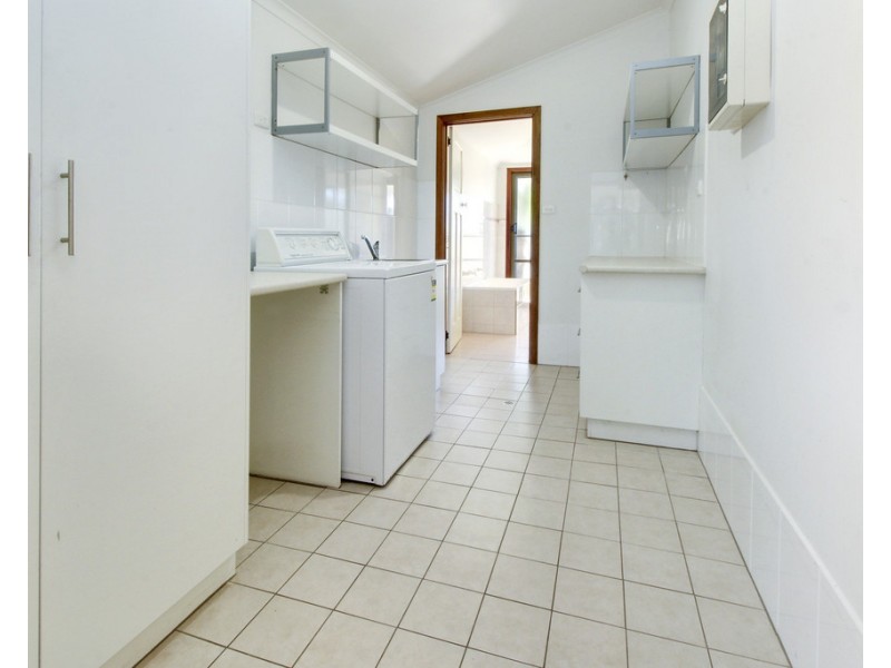 11 Sadlier Street, Loxton SA 5333