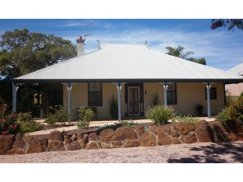 42 Tenth Street, Renmark SA 5341
