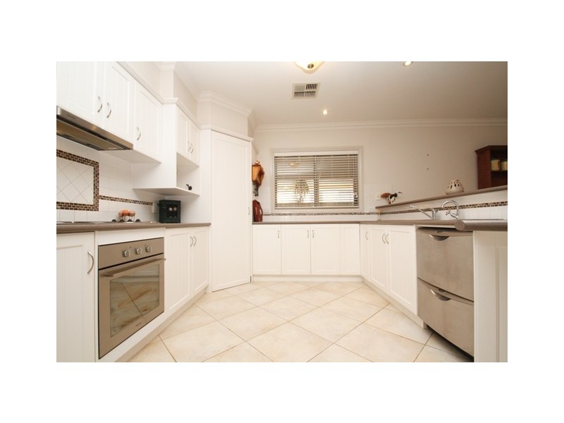 5B STASINOWSKY COURT, Loxton SA 5333
