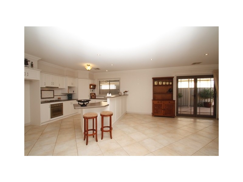 5B STASINOWSKY COURT, Loxton SA 5333