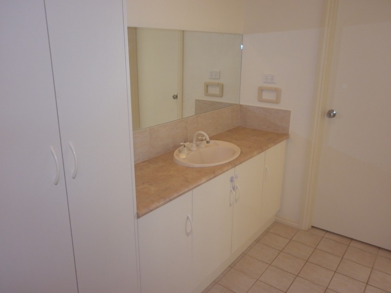 8 Curtis Avenue, Paringa SA 5340