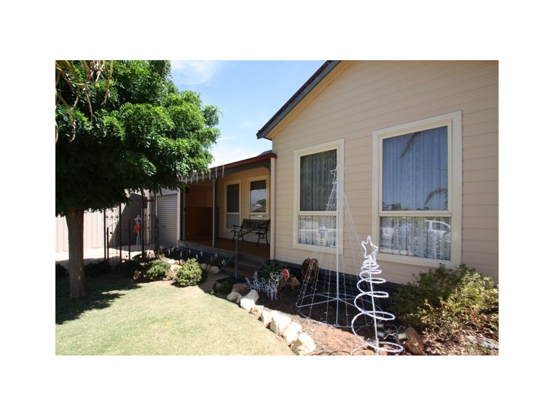 38 FIFTH STREET, Loxton SA 5333