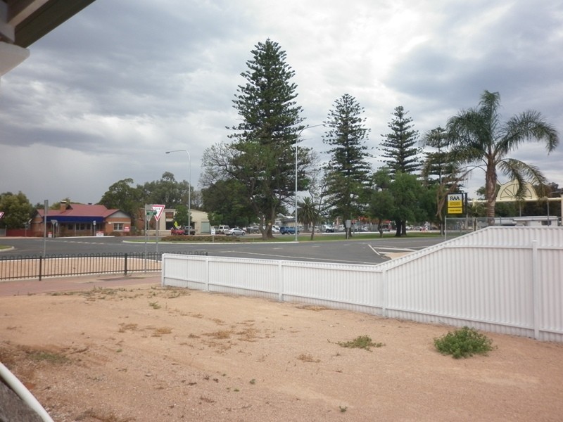 150 Renmark Avenue, Renmark SA 5341