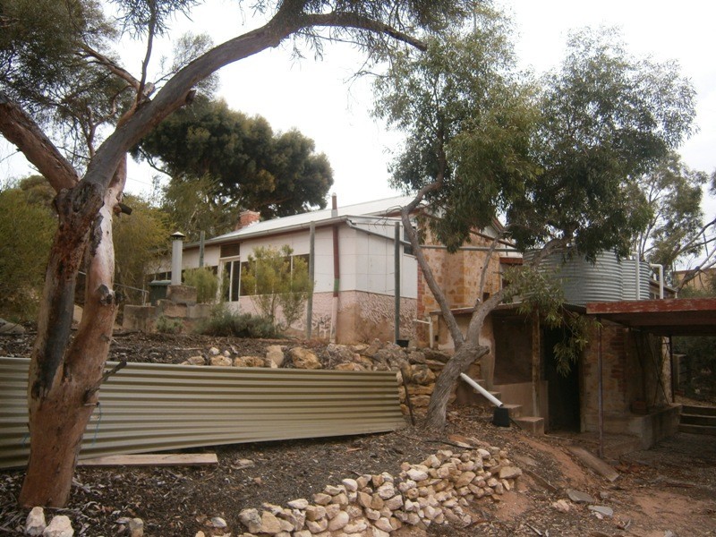 4 Cliff Street, Waikerie SA 5330