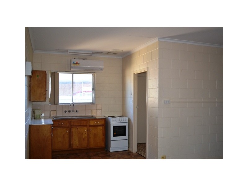 1/8 Eringa Avenue, Loxton SA 5333