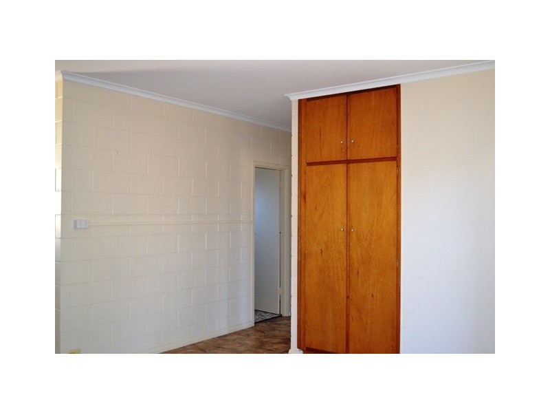 1/8 Eringa Avenue, Loxton SA 5333