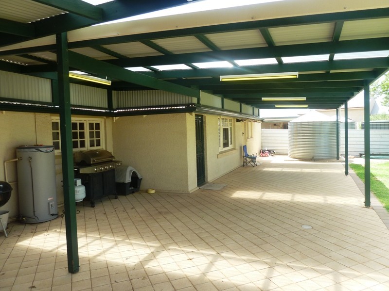 13 Third Street, Loxton SA 5333