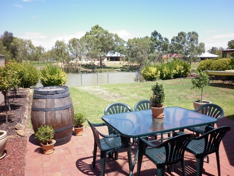 11 Palm Court, Renmark SA 5341