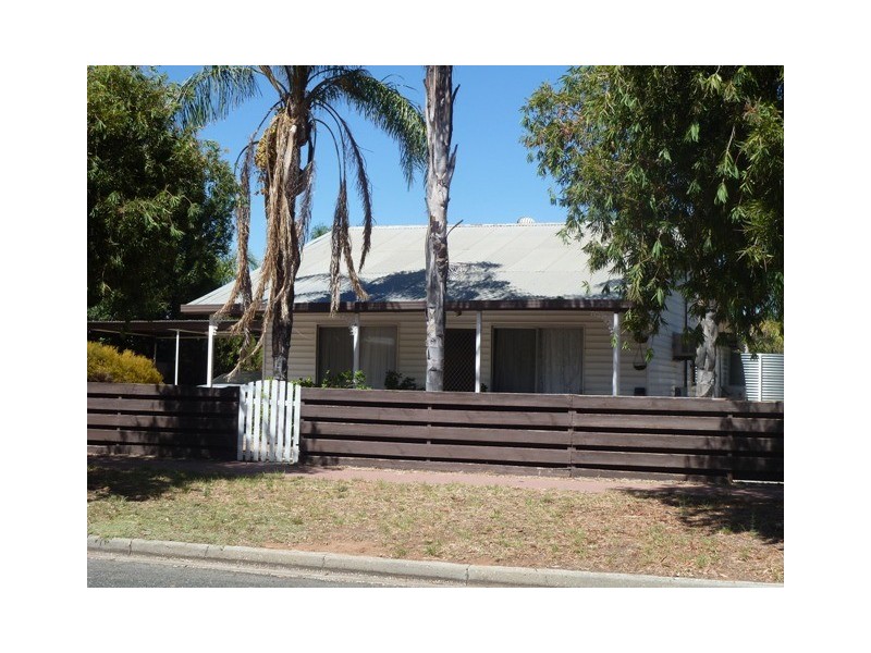 61 Tenth Street, Renmark SA 5341