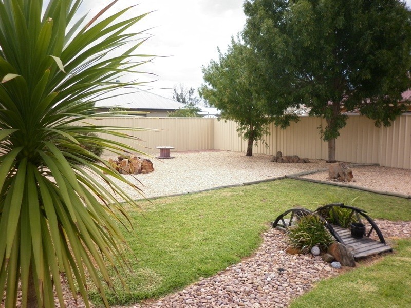 8 Cook Street, Renmark SA 5341