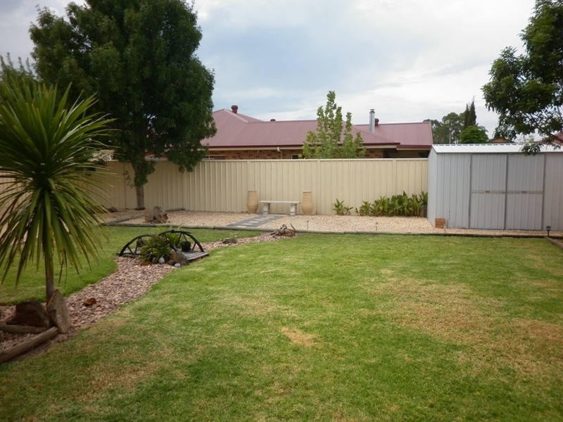 8 Cook Street, Renmark SA 5341