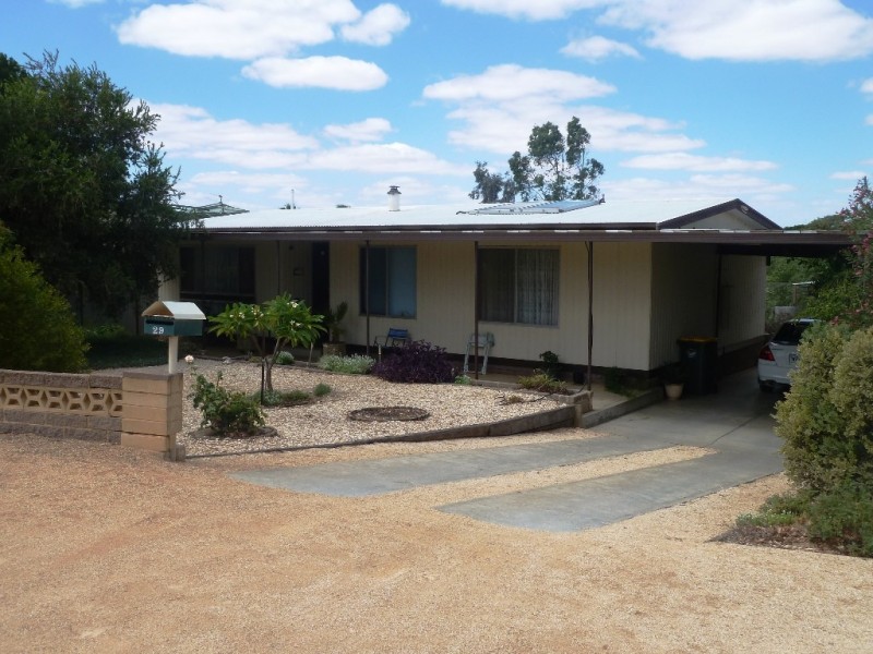 29 First Street, Loxton SA 5333