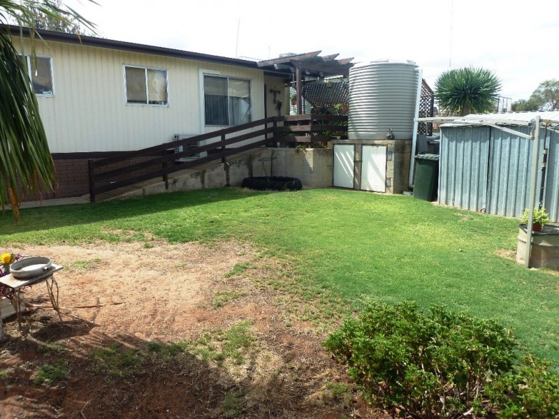 29 First Street, Loxton SA 5333