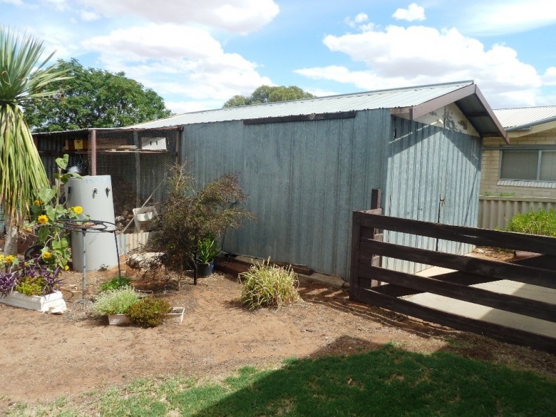 29 First Street, Loxton SA 5333