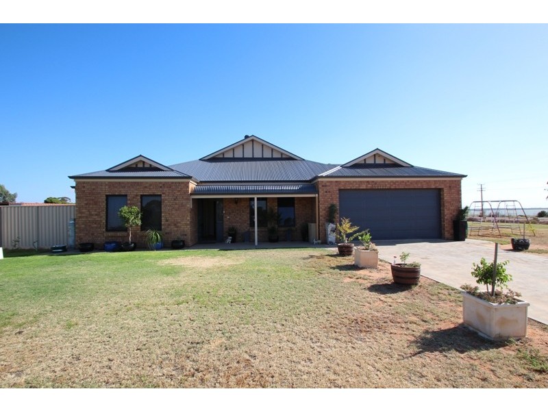 8 Swanbury Road, Moorook SA 5332
