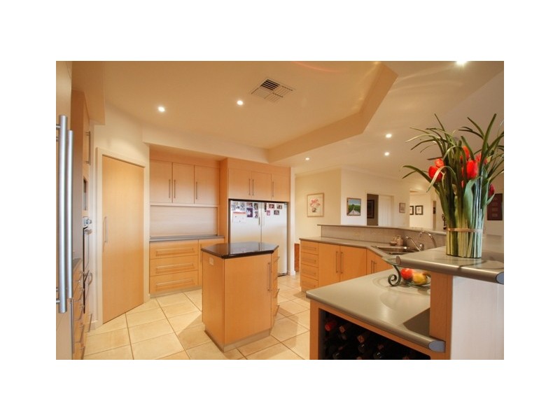 8 Stasinowsky Crt, Loxton SA 5333