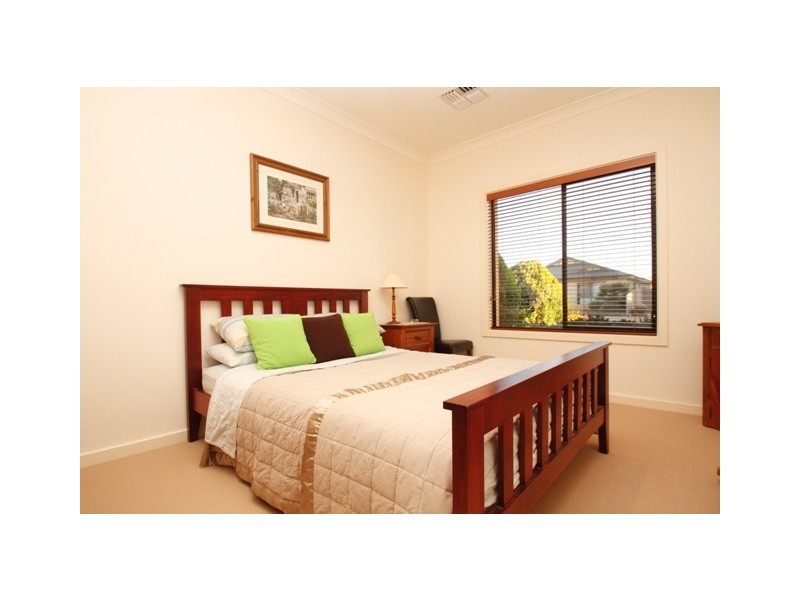 8 Stasinowsky Crt, Loxton SA 5333