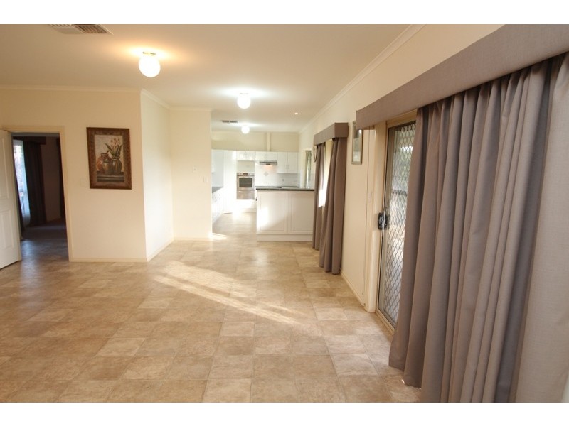 5 Warrakoo Court, Paringa SA 5340