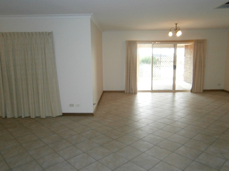 43 Meander Avenue, Renmark SA 5341