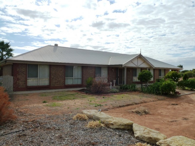 85 Badcoe Road, Loxton SA 5333