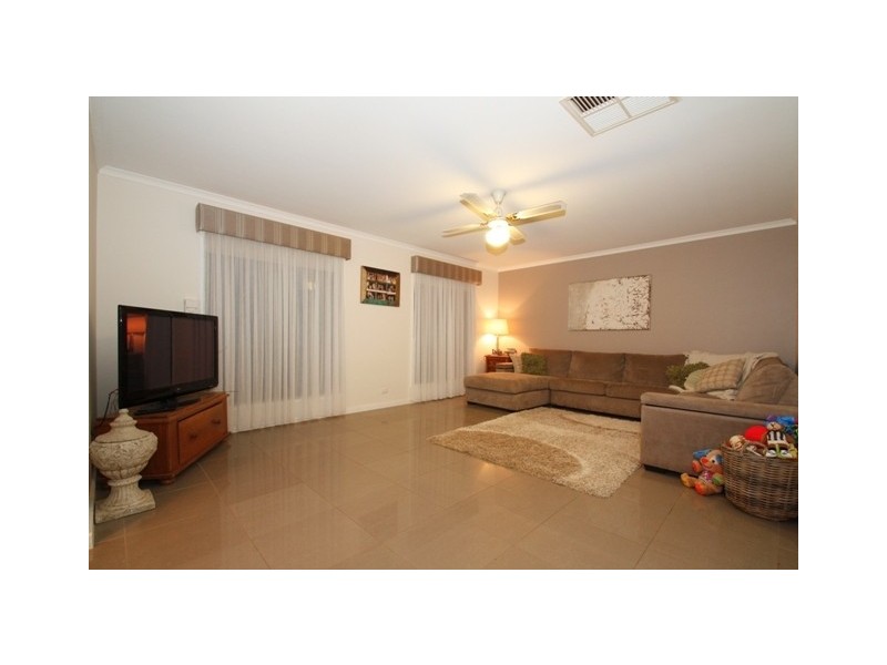 16 Luther Road, Loxton SA 5333