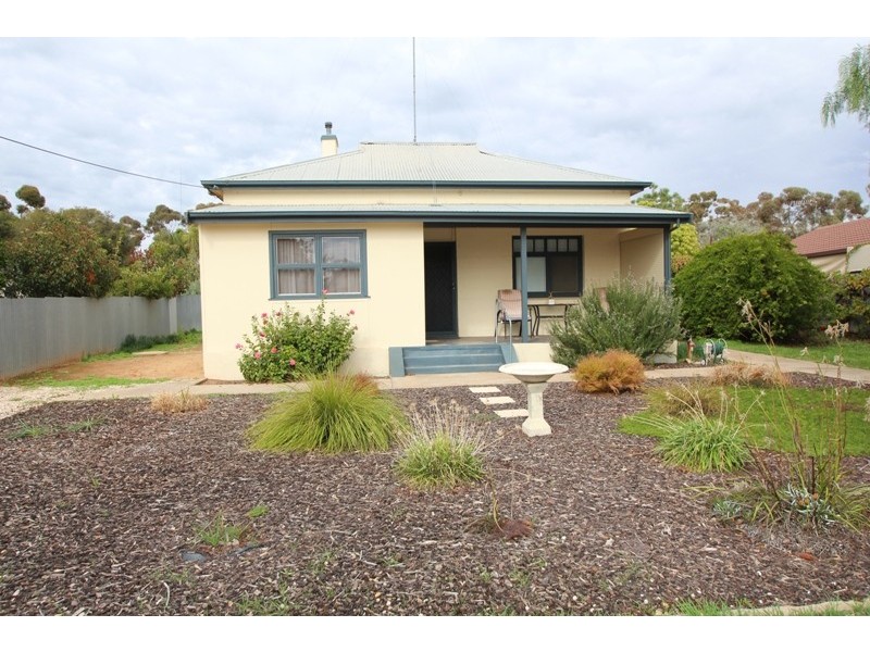 9 Laffer Street, Barmera SA 5345