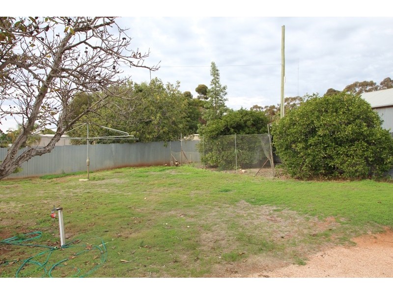 9 Laffer Street, Barmera SA 5345