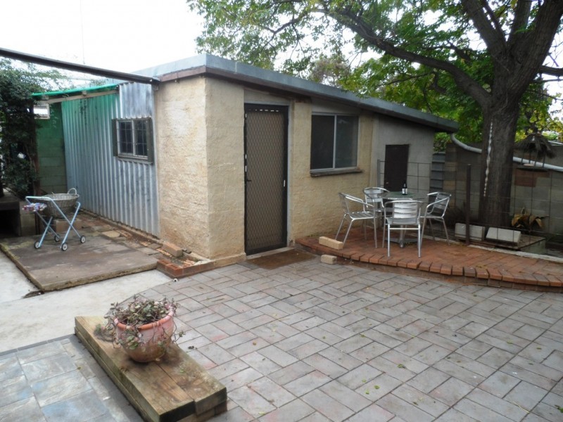 16 Nalara Avenue, Loxton SA 5333