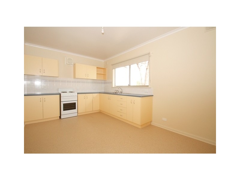 28 Sturt Street, Loxton SA 5333