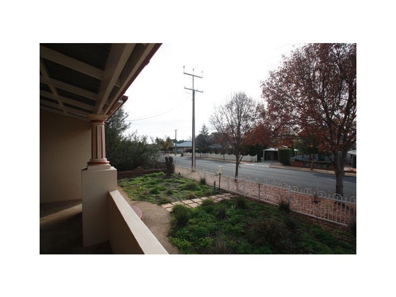 12 FOURTH STREET, Loxton SA 5333