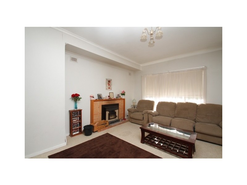 15 PINE AVE, Loxton SA 5333