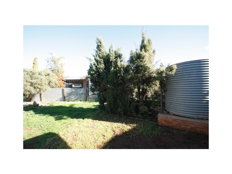 15 PINE AVE, Loxton SA 5333