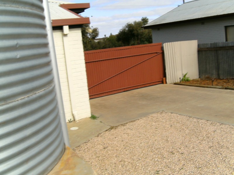 27 Tonkin Avenue, Barmera SA 5345