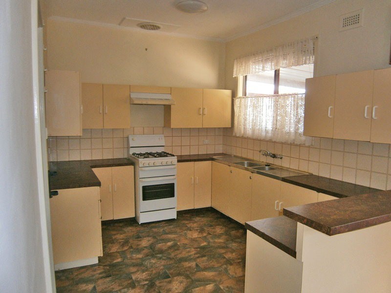 3 Matthews Street, Waikerie SA 5330