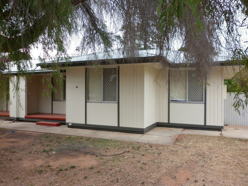 20 and 22 Belah Street, Renmark SA 5341