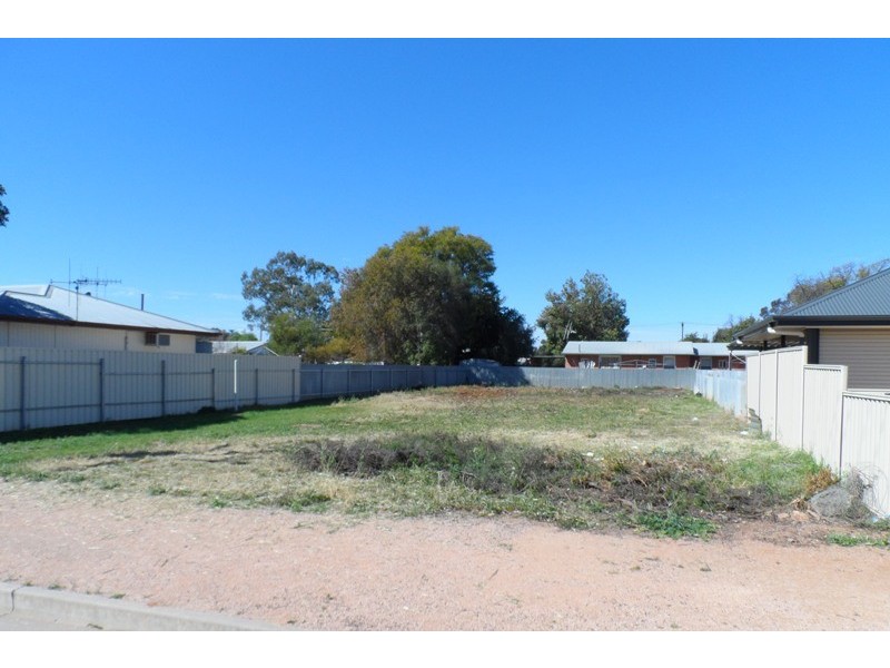 11 Belah Street, Renmark SA 5341