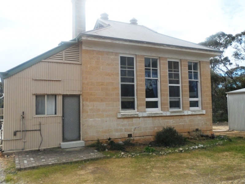 9 Charleson Road, Wanbi SA 5310