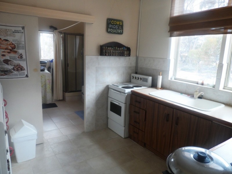 9 Charleson Road, Wanbi SA 5310