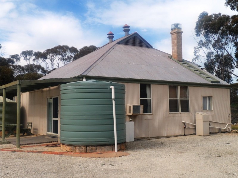 9 Charleson Road, Wanbi SA 5310