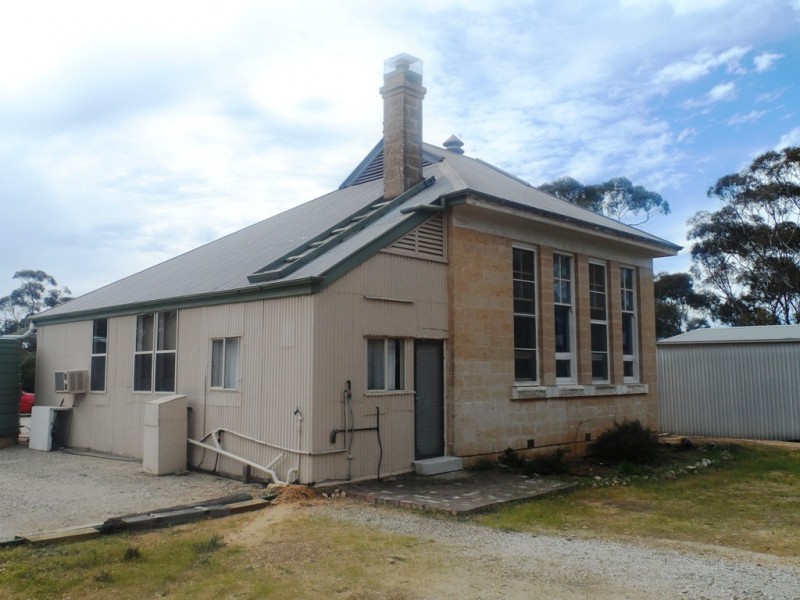 9 Charleson Road, Wanbi SA 5310