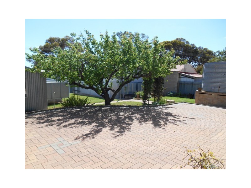10 Clark Street, Berri SA 5343