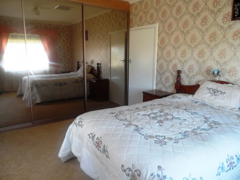 26 First Street, Loxton SA 5333